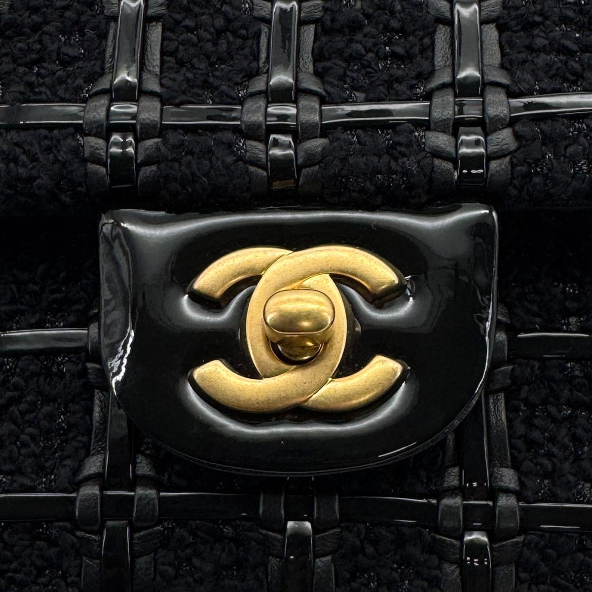 Luxury Promise Japan CHANEL BLOCK CHECK CHAIN SHOULDER BAG BLACK TWEED ENAMEL GOLD HARDWARE 90318754