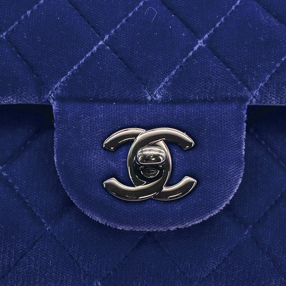 Luxury Promise Japan CHANEL CLASSIC FLAP MEDIUM CHAIN SHOULDER BAG BLUE VELOR BLACK HARDWARE 90311836