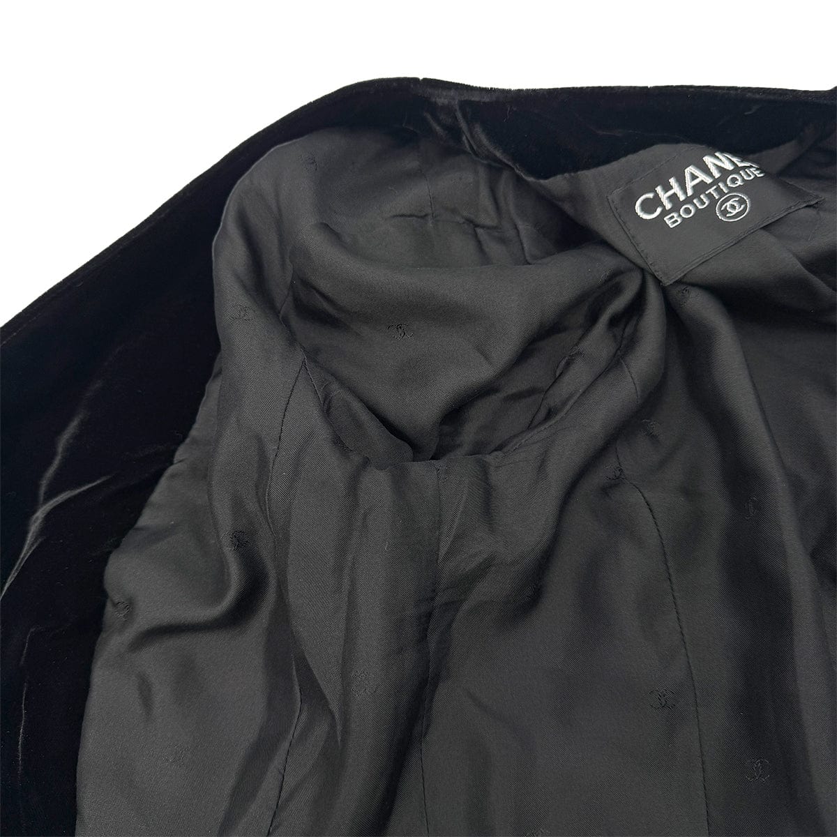 Luxury Promise Japan CHANEL GRIPOIX BUTTON VELOR HALF SLEEVE JACKET BLACK RAYON RTW 90284590