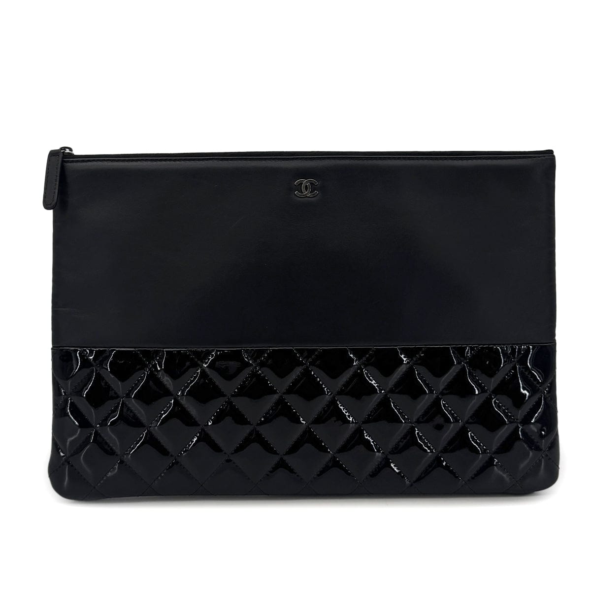 Luxury Promise Japan CHANEL MATELASSE CLUTCH BAG BLACK ENAMEL LEATHER 90283110