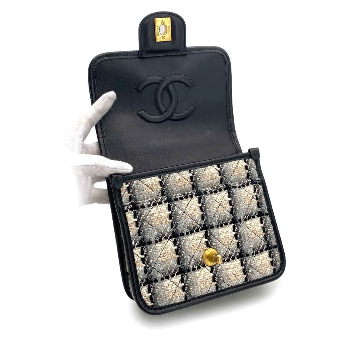 Luxury Promise Japan CHANEL MATELASSE TWEED CHAIN HAND SHOULDER BAG BEIGE BLACK GOLD HARDWARE 90324760
