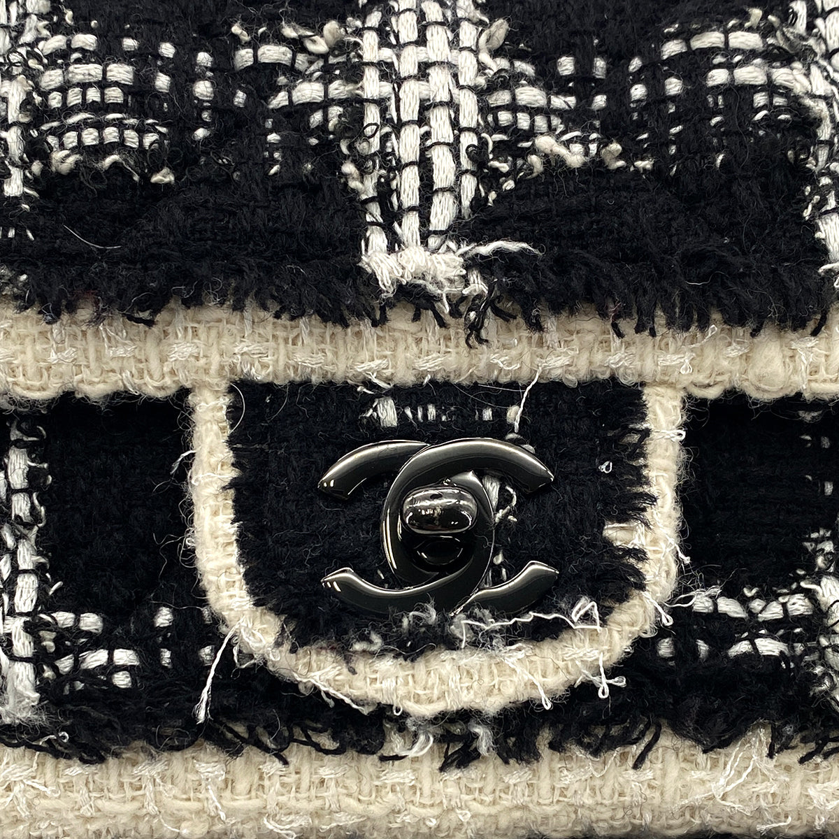 Luxury Promise Japan CHANEL MINI MATELASSE 20 CHAIN SHOULDER BAG BLACK WHITE TWEED 90296674