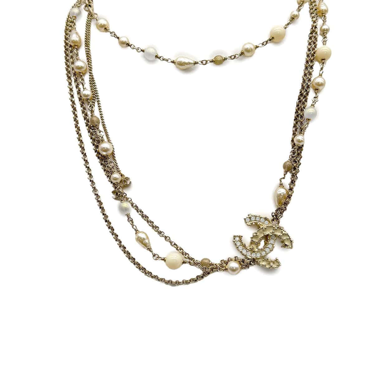 Luxury Promise Japan CHANEL NECKLACE COCOMARK FAUX PEARL BEADS RHINESTONE WHITE GOLD ACCESSORY A12C 90310252