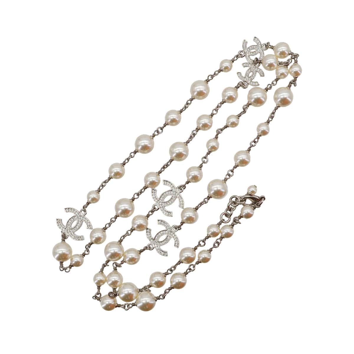 Luxury Promise Japan CHANEL NECKLACE COCOMARK FAUX PEARL RHINESTONE WHITE SILVER ACCESSORY A23V 90321031