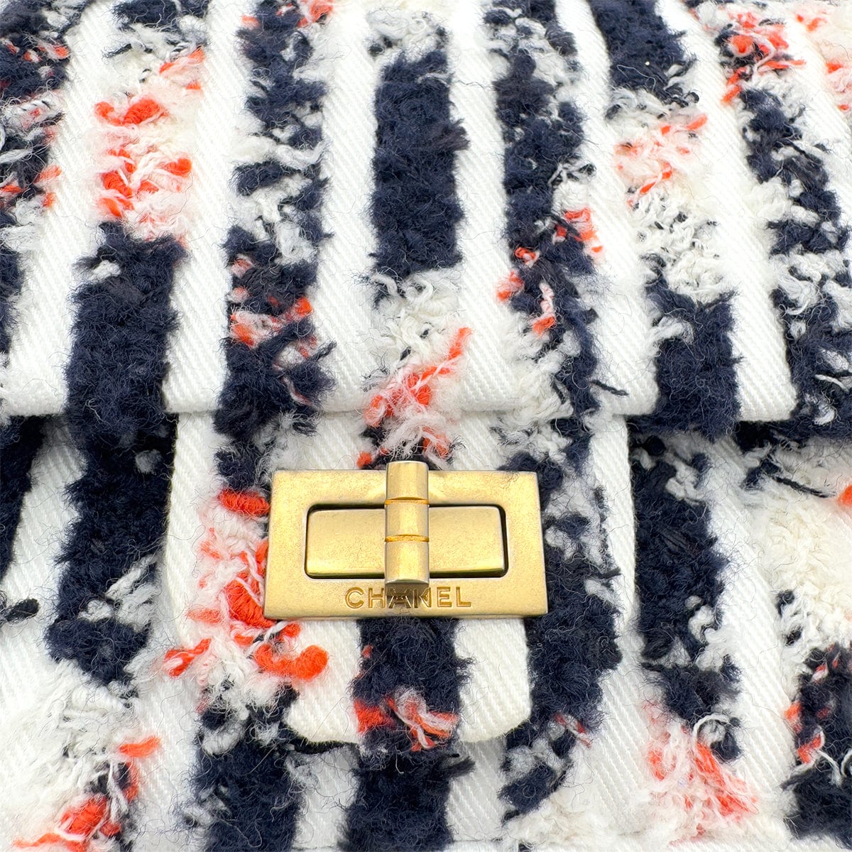 Luxury Promise Japan CHANEL REISSUE 2.55 STRIPE PATTERN CHAIN SHOULDER BAG MULTICOLOR TWEED 90286023