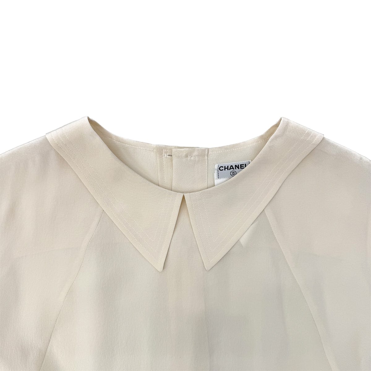Luxury Promise Japan CHANEL SLEEVELESS BLOUSE BACK FRONT BUTTON WHITE SILK 38 01P RTW 90286901