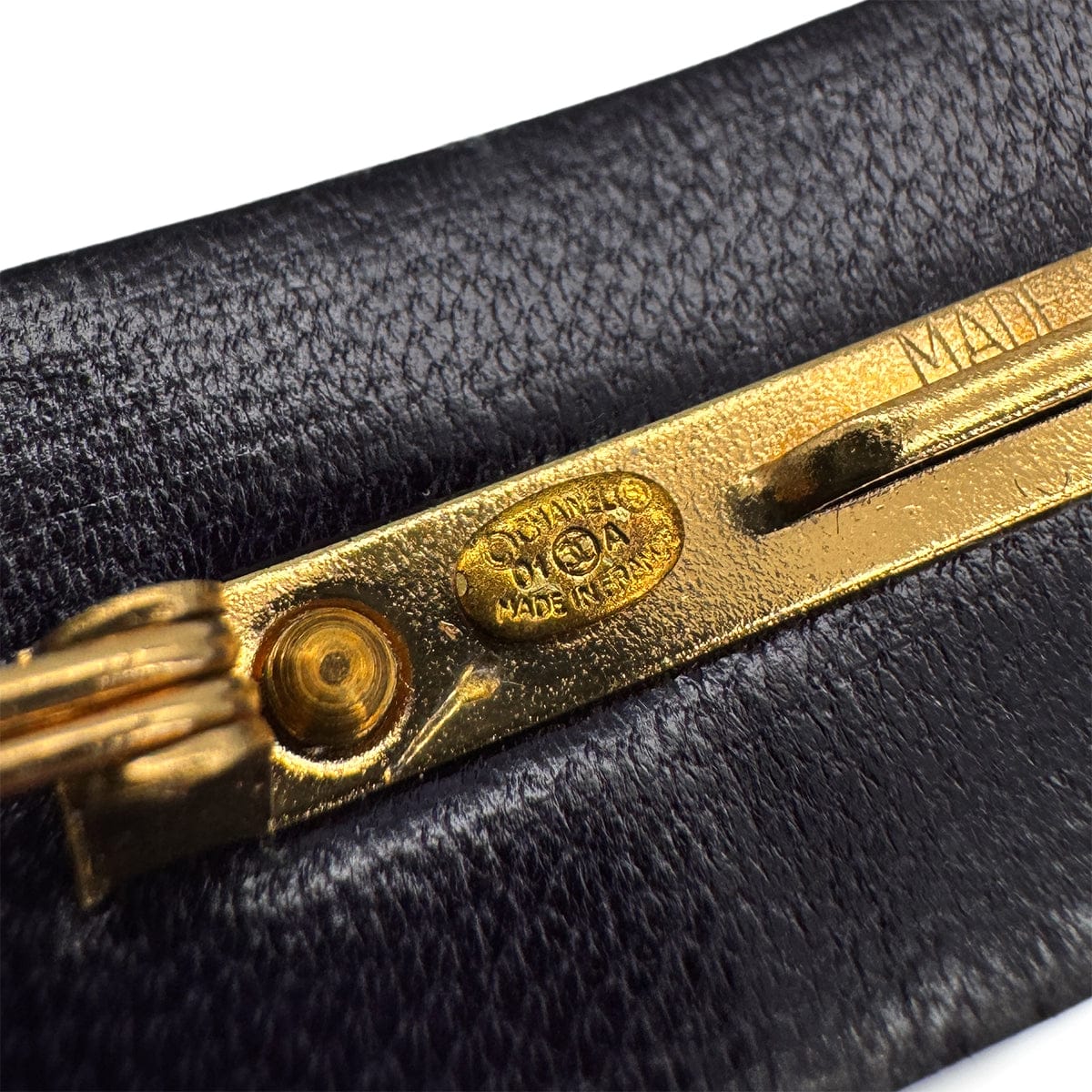 Luxury Promise Japan CHANEL VALLETTA PLATE COCOMARK BLACK GOLD HAIR ACCESSORY 01A 90323176