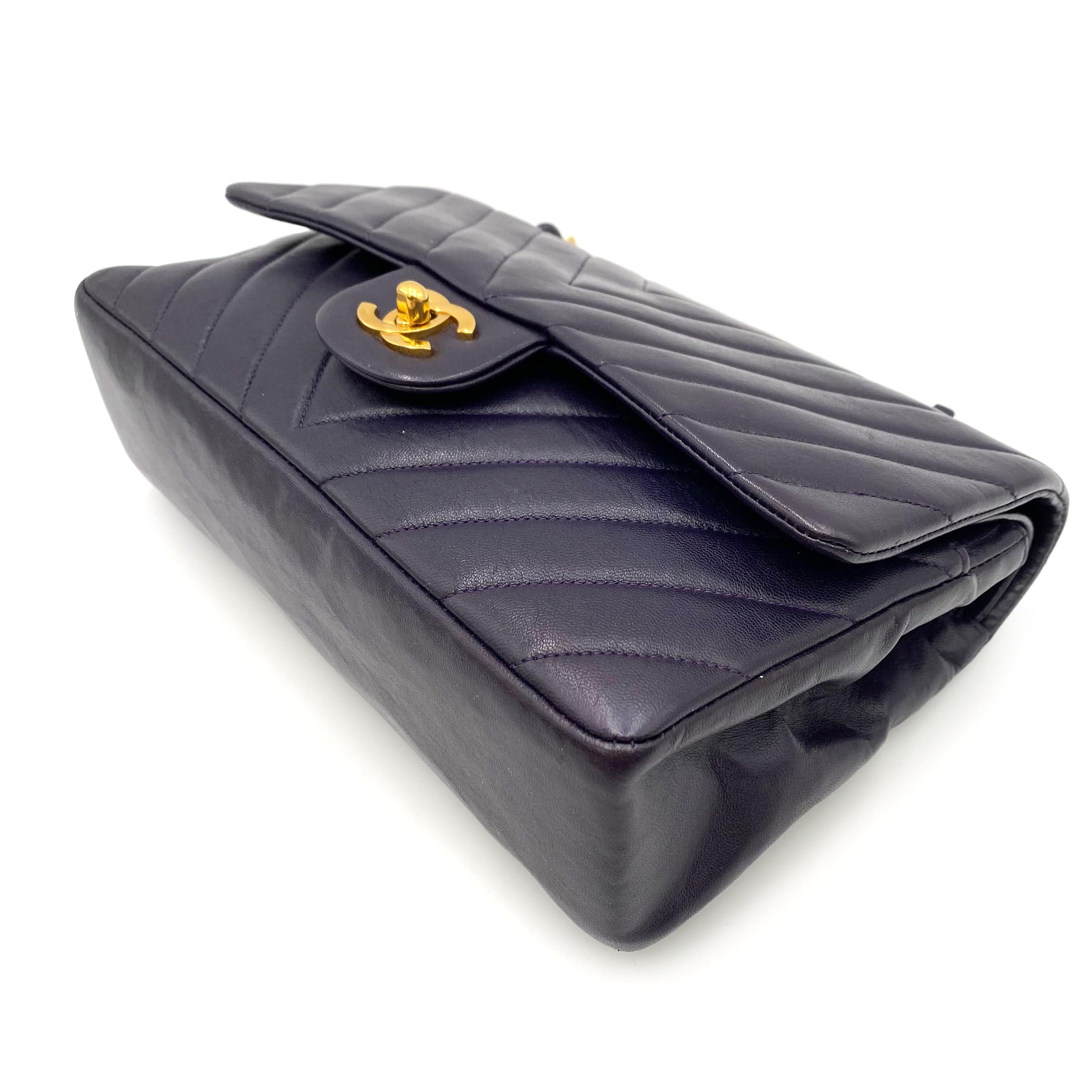 Luxury Promise Japan CHANEL VINTAGE CHEVRON DOUBLE FLAP CHAIN SHOULDER BAG PURPLE LAMB SKIN 90238527