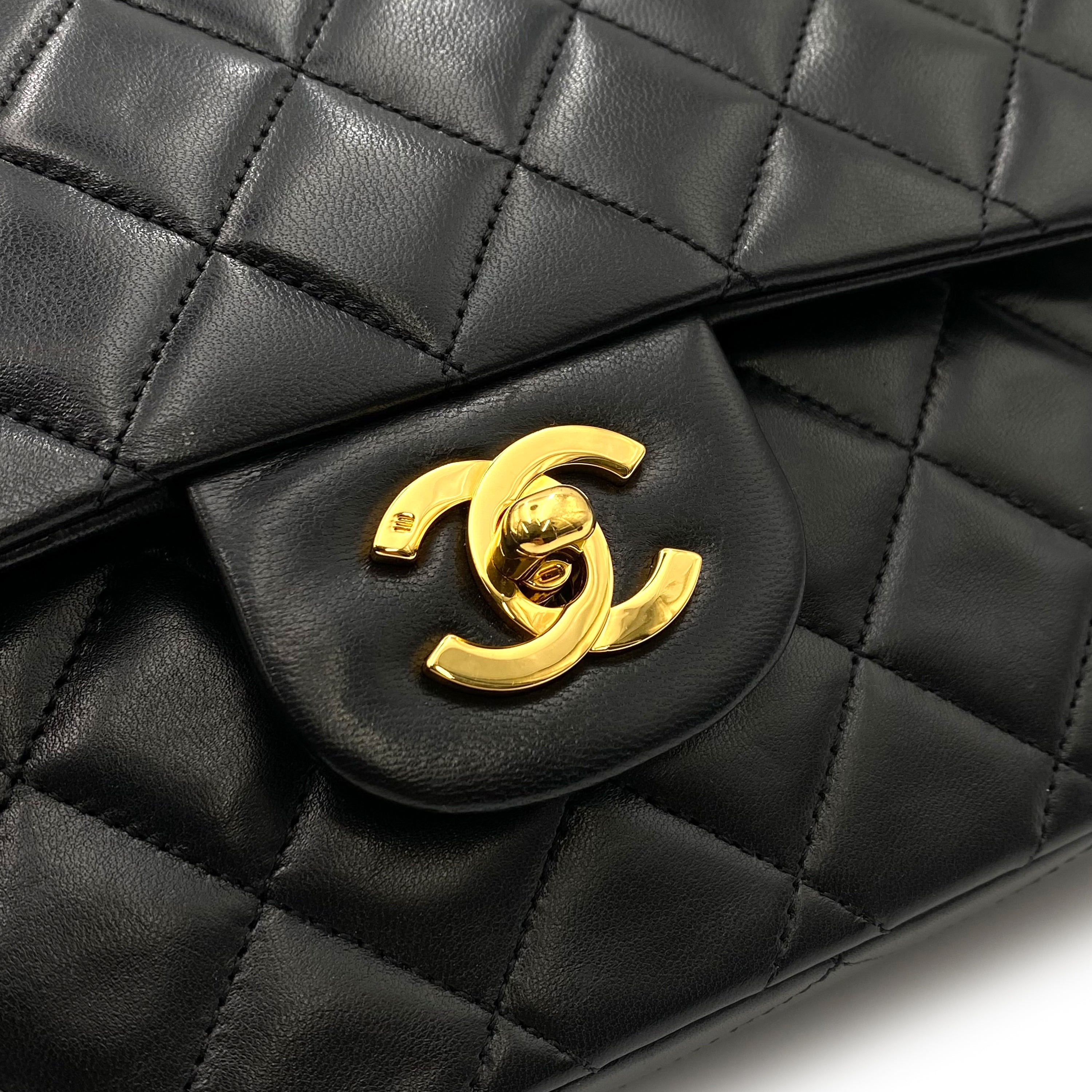 Luxury Promise Japan CHANEL VINTAGE CLASSIC FLAP MEDIUM CHAIN SHOULDER BAG BLACK LAMB SKIN 90234646