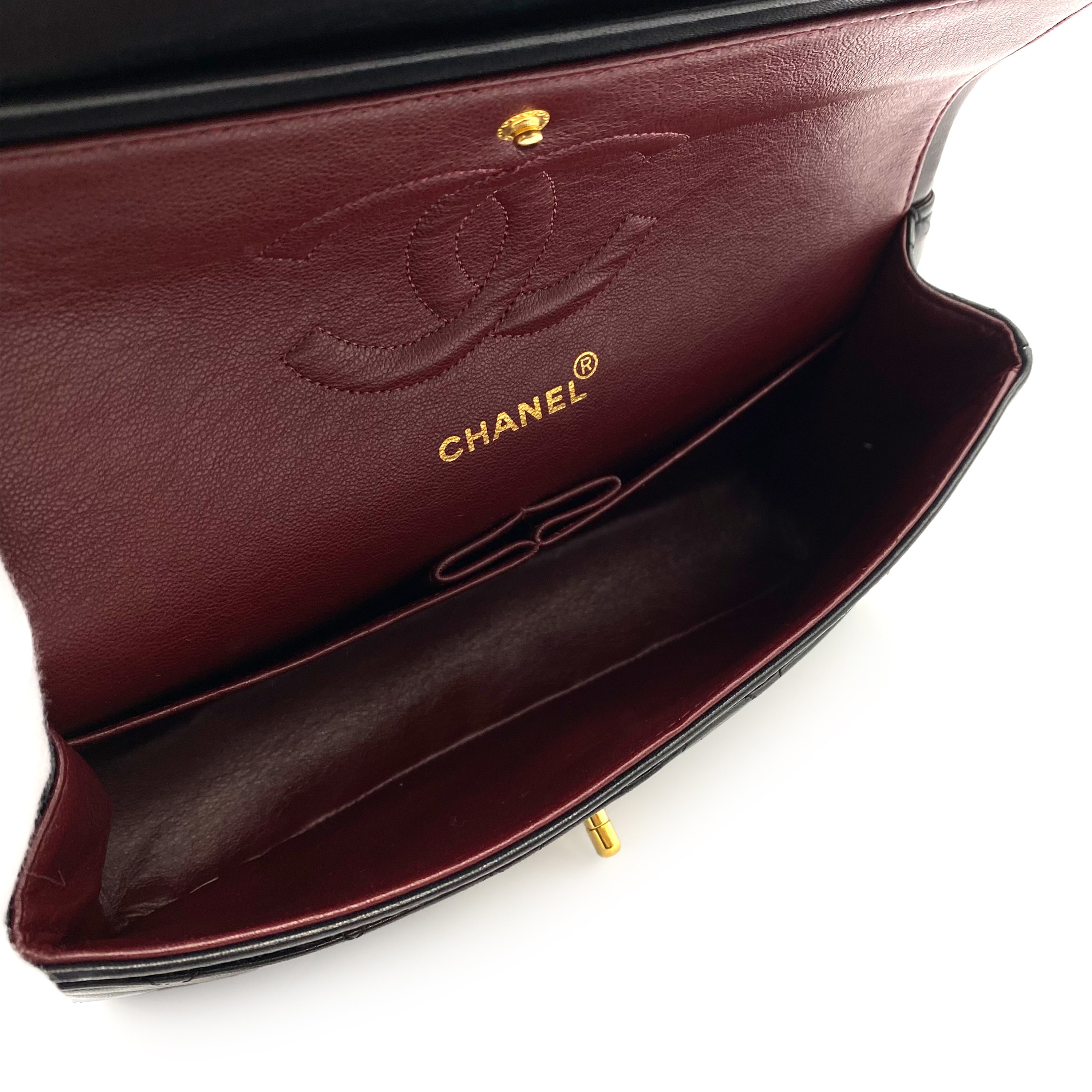 Luxury Promise Japan CHANEL VINTAGE CLASSIC FLAP MEDIUM CHAIN SHOULDER BAG BLACK LAMB SKIN 90234646