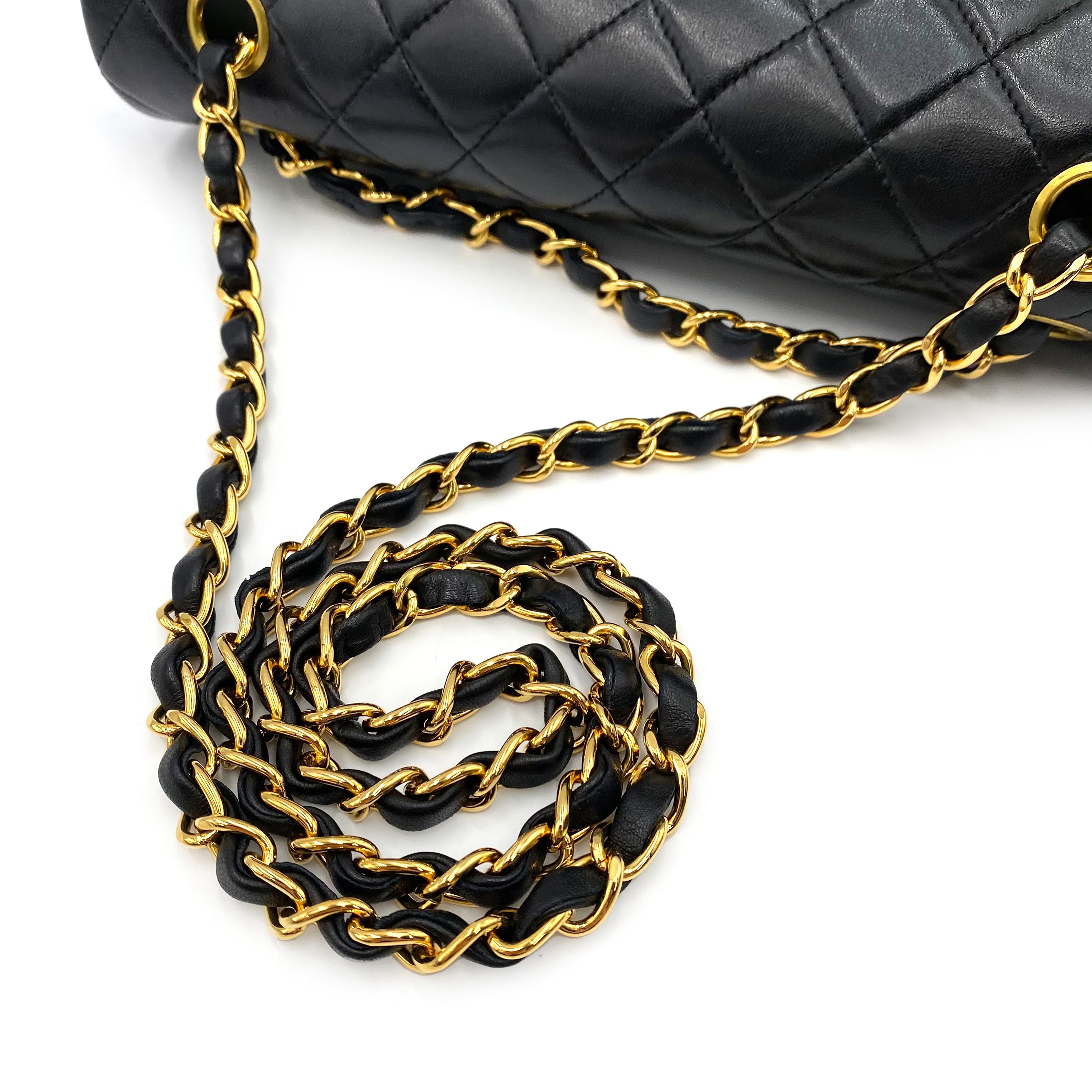 Luxury Promise Japan CHANEL VINTAGE CLASSIC FLAP MEDIUM CHAIN SHOULDER BAG BLACK LAMB SKIN 90238535