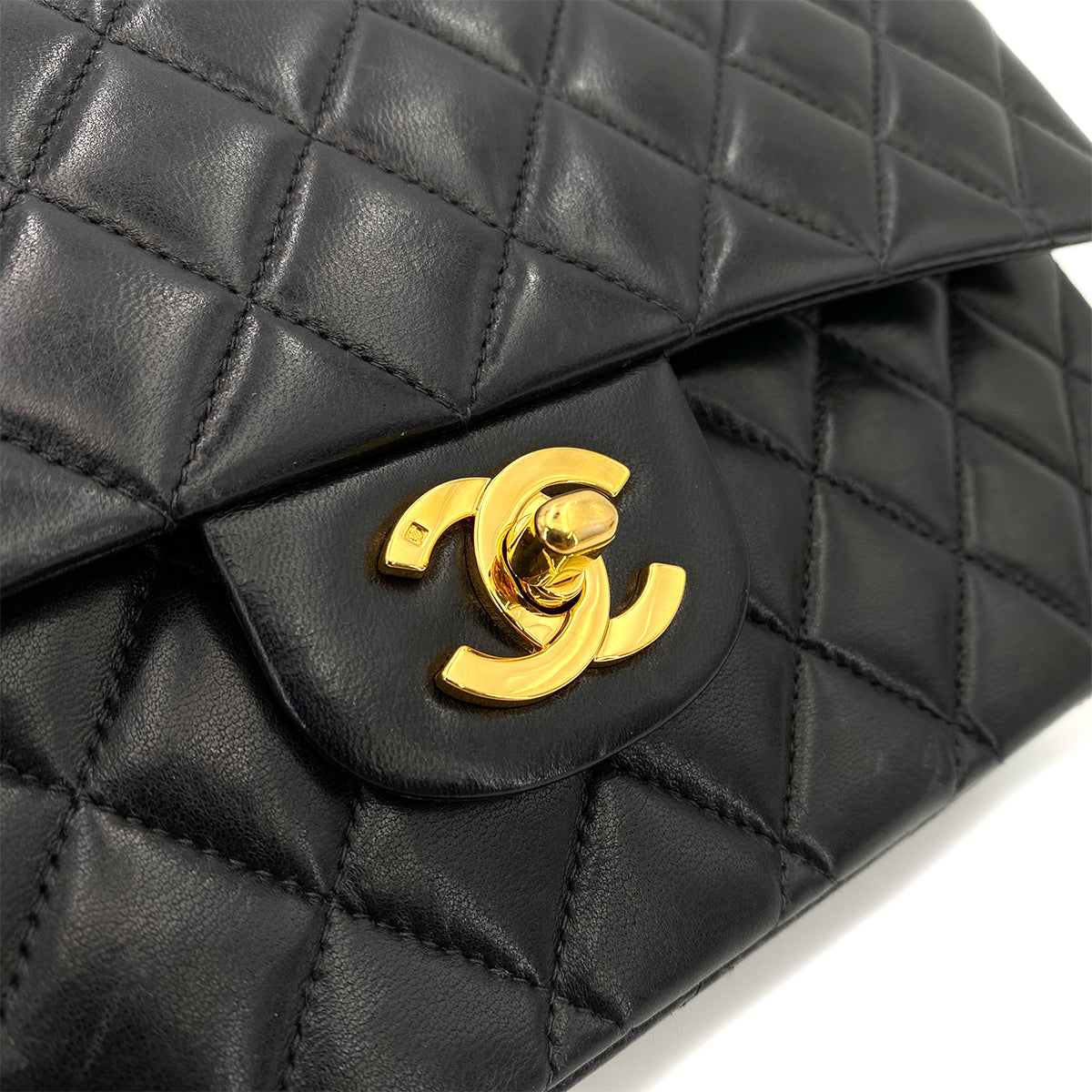 Luxury Promise Japan CHANEL VINTAGE CLASSIC FLAP MEDIUM CHAIN SHOULDER BAG BLACK LAMB SKIN 90248355