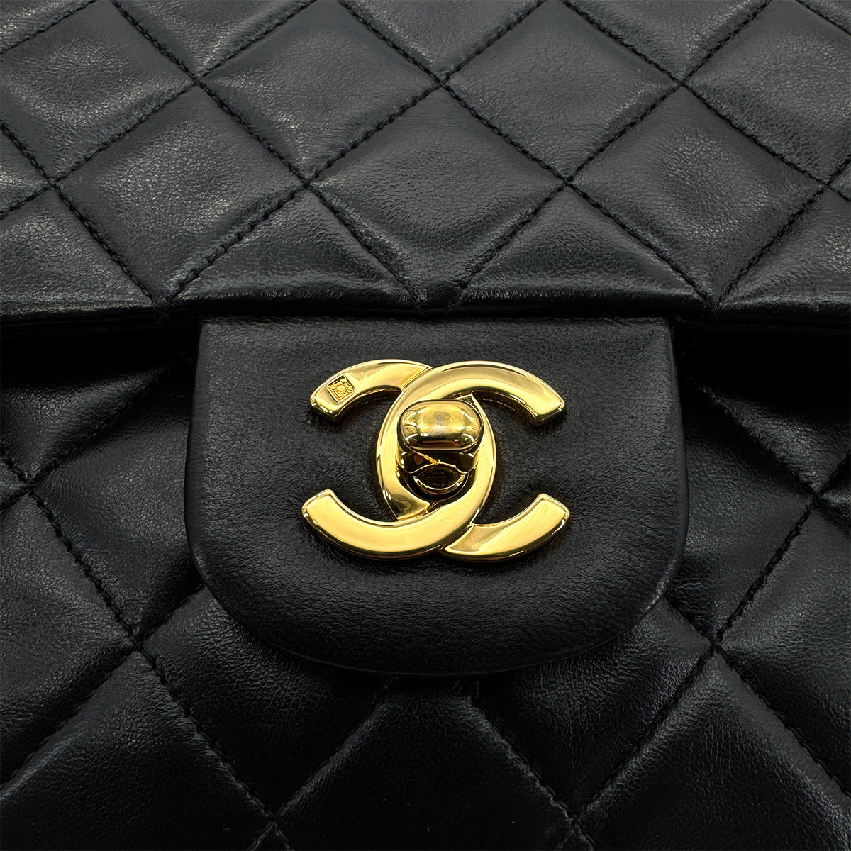 Luxury Promise Japan CHANEL VINTAGE CLASSIC FLAP MEDIUM CHAIN SHOULDER BAG BLACK LAMB SKIN 90268863