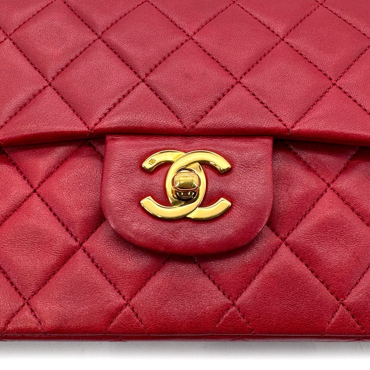 Luxury Promise Japan CHANEL VINTAGE CLASSIC FLAP MEDIUM CHAIN SHOULDER BAG RED LAMB SKIN 90291884