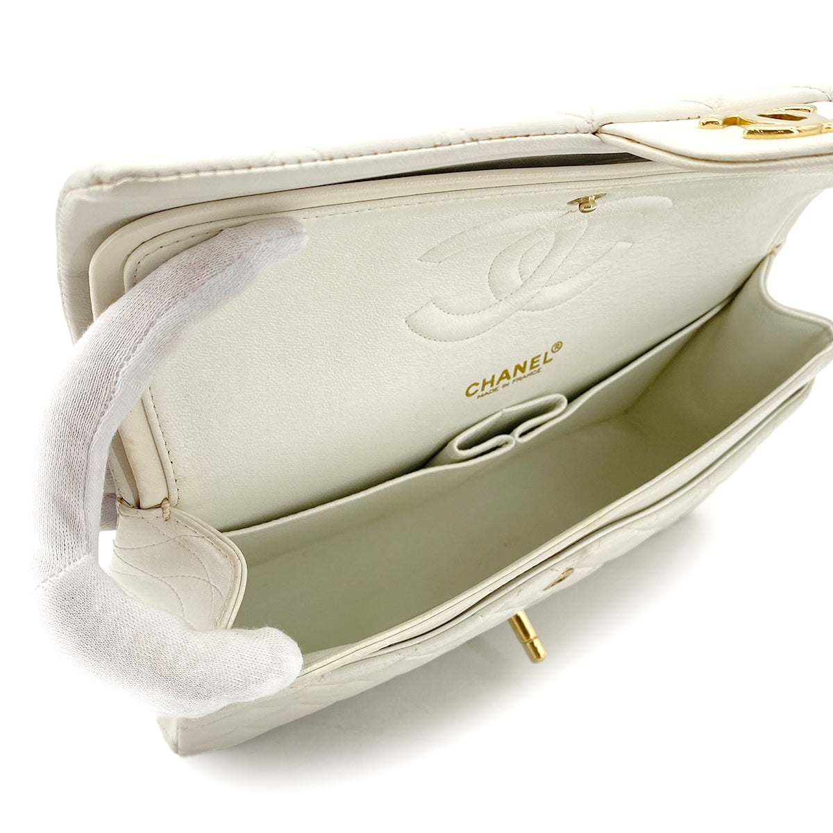 Luxury Promise Japan CHANEL VINTAGE CLASSIC FLAP MEDIUM CHAIN SHOULDER BAG WHITE LAMB SKIN 90299560