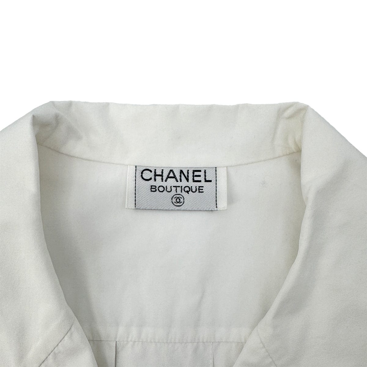 Luxury Promise Japan CHANEL VINTAGE COCO BUTTON FRONT SHORT SLEEVE BLOUSE WHITE GOLD COTTON RTW 90286880