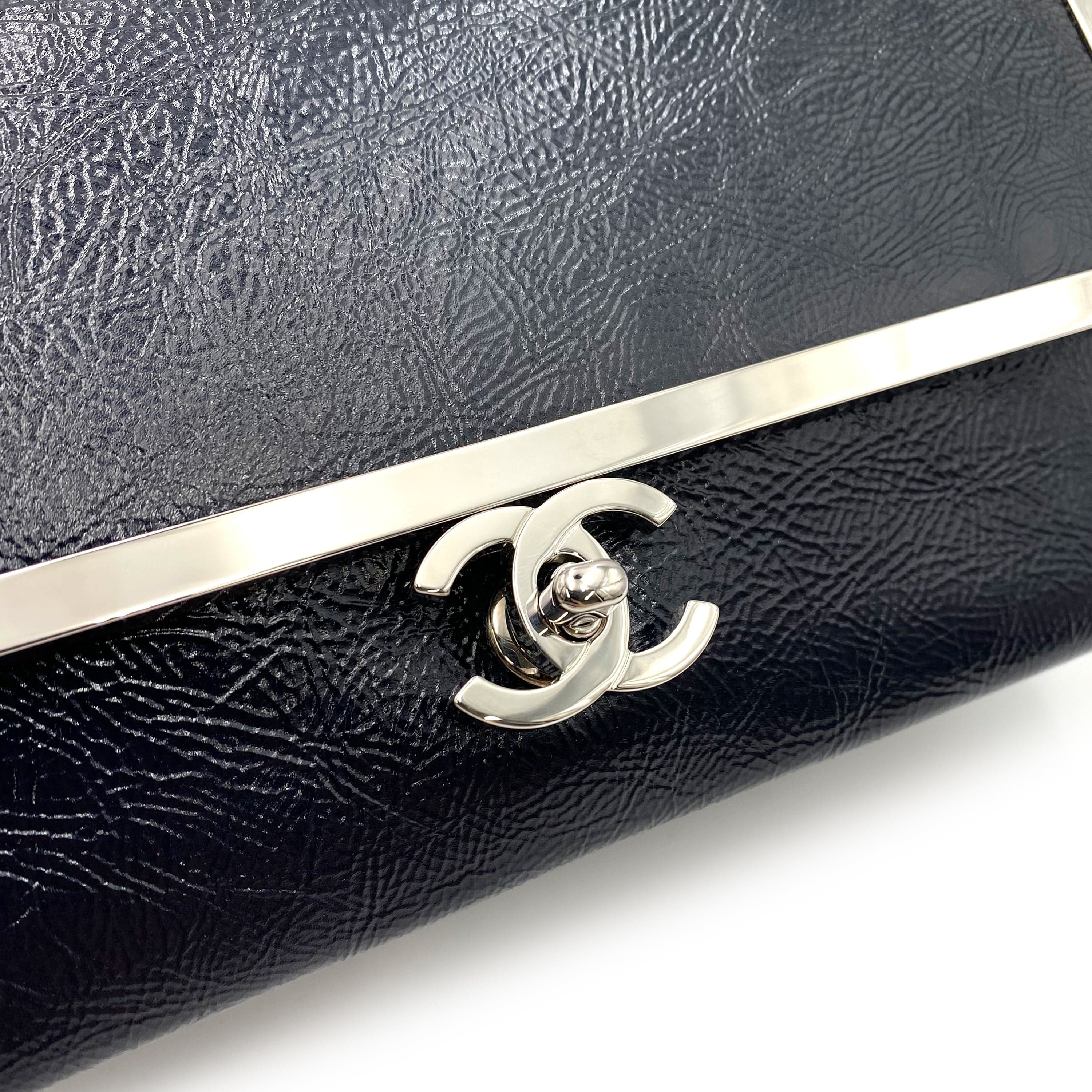 Luxury Promise Japan CHANEL VINTAGE COCOMARK CHAIN SHOULDER BAG NAVY CALF SKIN SHW 90238794