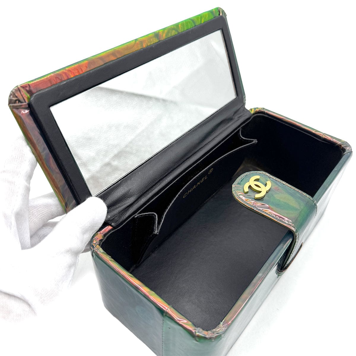 Luxury Promise Japan CHANEL VINTAGE COIN PATTERN HAND BAG GREEN ENAMEL 90301700
