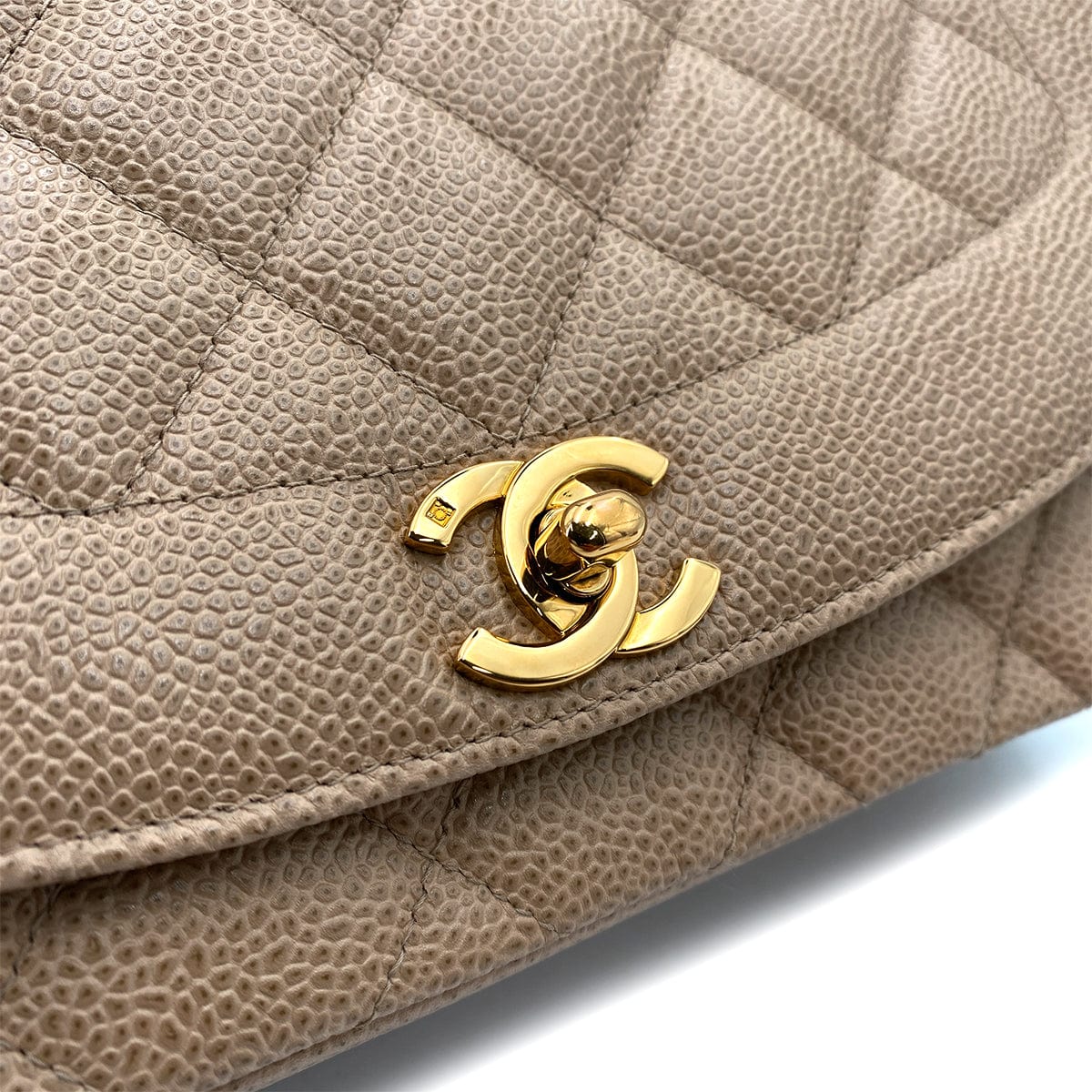 Luxury Promise Japan CHANEL VINTAGE DIANA MEDIUM CHAIN SHOULDER BAG BEIGE CAVIAR SKIN 90245035