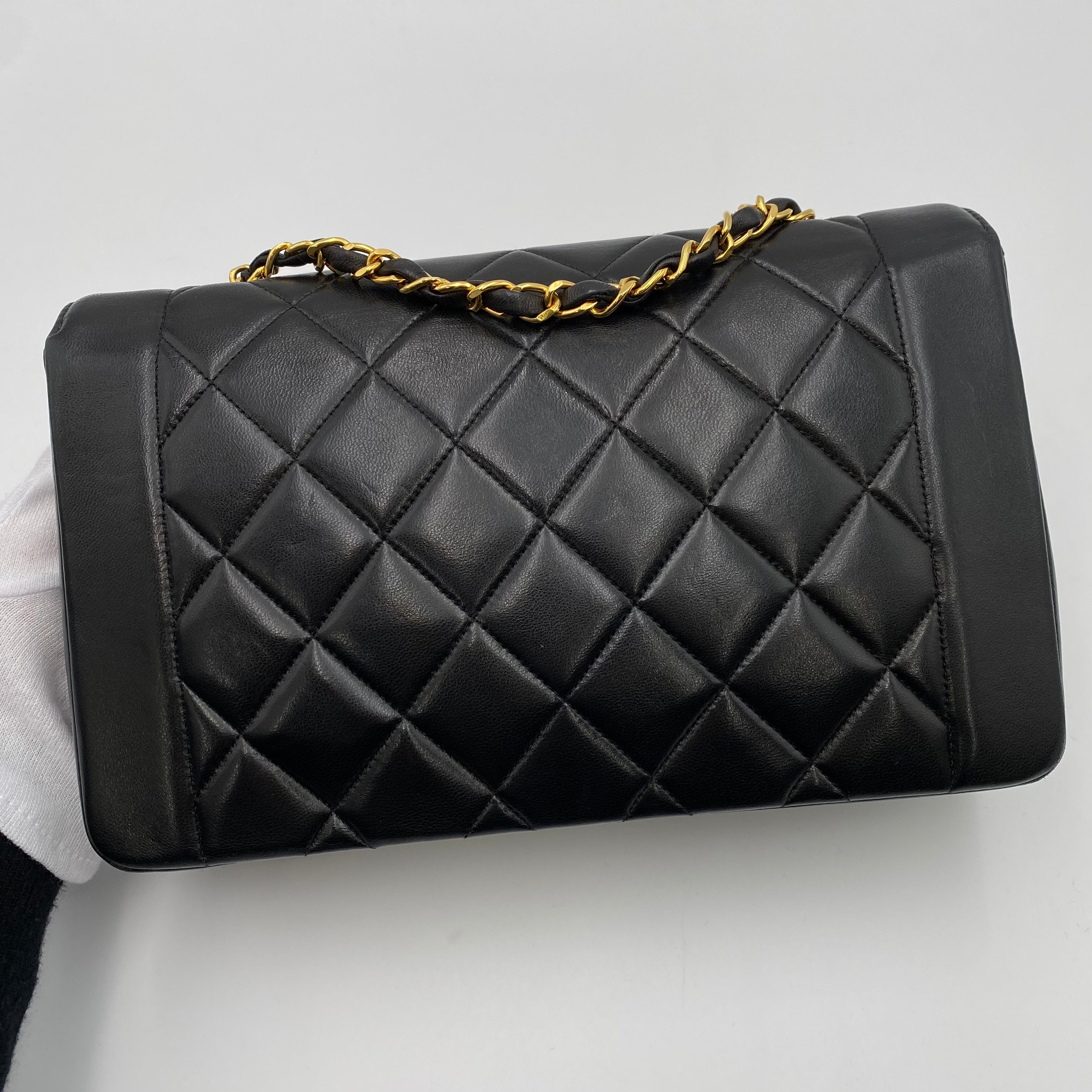 Luxury Promise Japan CHANEL VINTAGE DIANA MEDIUM CHAIN SHOULDER BAG BLACK LAMB SKIN 90220274