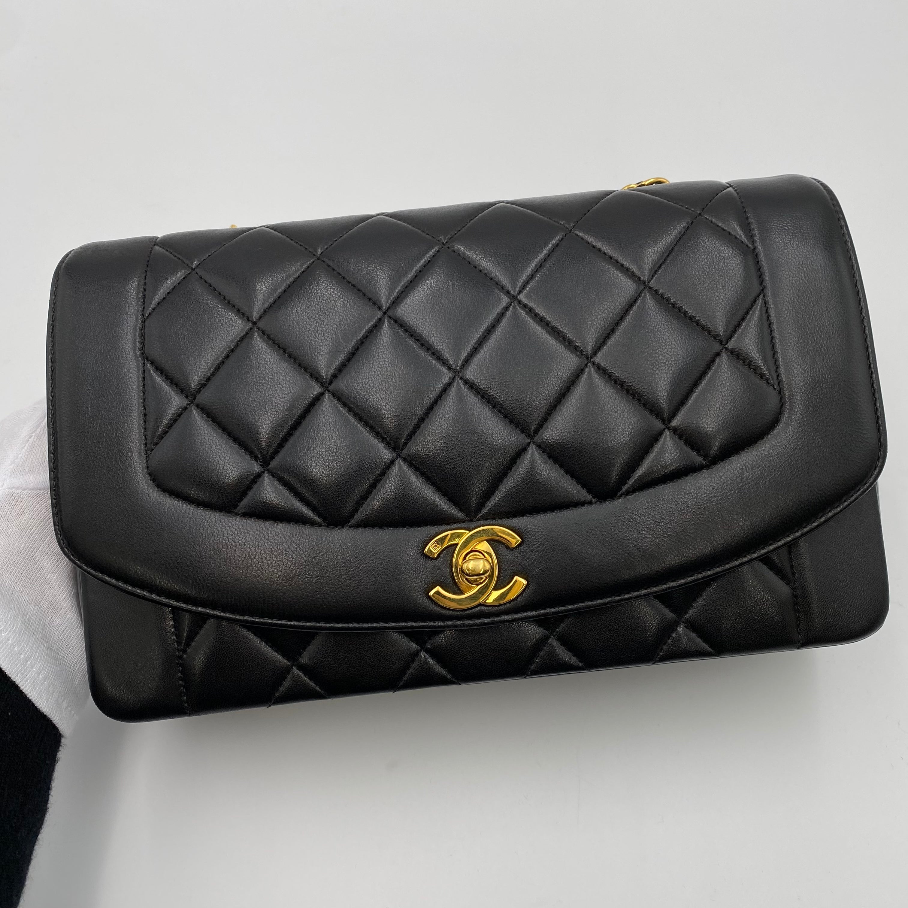 Luxury Promise Japan CHANEL VINTAGE DIANA MEDIUM CHAIN SHOULDER BAG BLACK LAMB SKIN 90220274