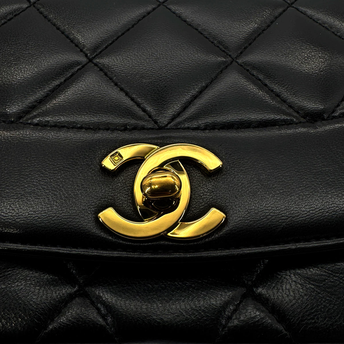 Luxury Promise Japan CHANEL VINTAGE DIANA MEDIUM CHAIN SHOULDER BAG BLACK LAMB SKIN 90267771