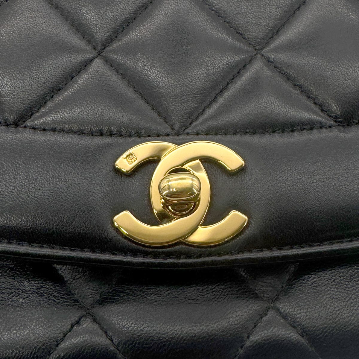 Luxury Promise Japan CHANEL VINTAGE DIANA MEDIUM CHAIN SHOULDER BAG BLACK LAMB SKIN 90272490