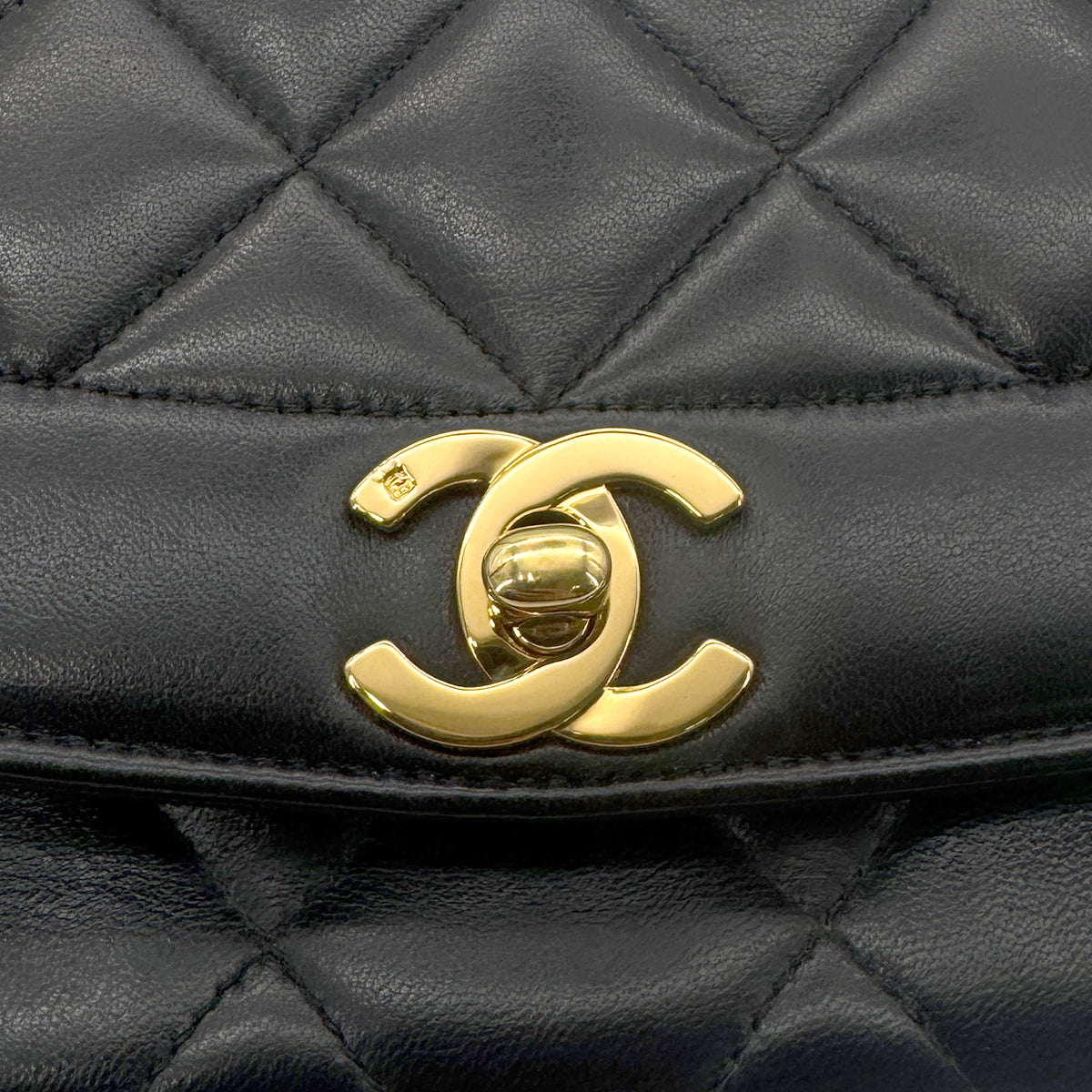 Luxury Promise Japan CHANEL VINTAGE DIANA MEDIUM CHAIN SHOULDER BAG BLACK LAMB SKIN 90272490