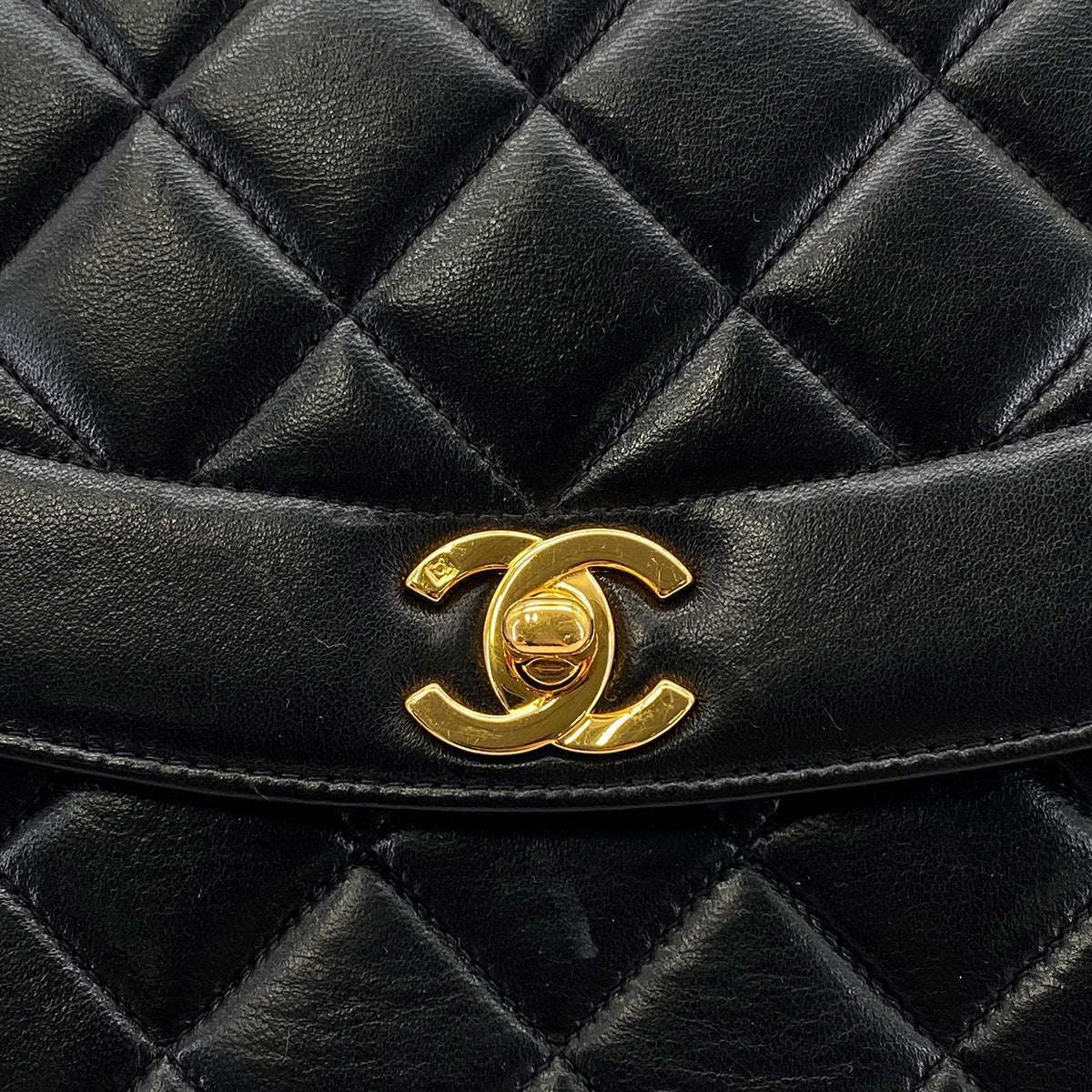 Luxury Promise Japan CHANEL VINTAGE DIANA MEDIUM CHAIN SHOULDER BAG BLACK LAMB SKIN 90287210