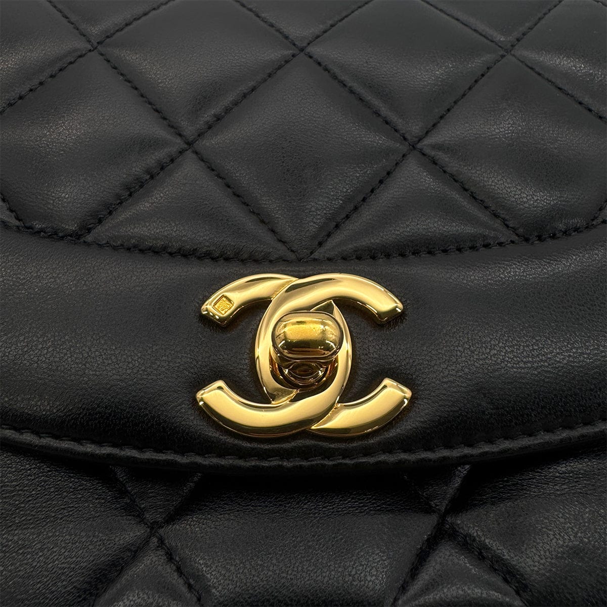 Luxury Promise Japan Chanel Vintage Diana Small Black Lambskin GHW #4 90270854