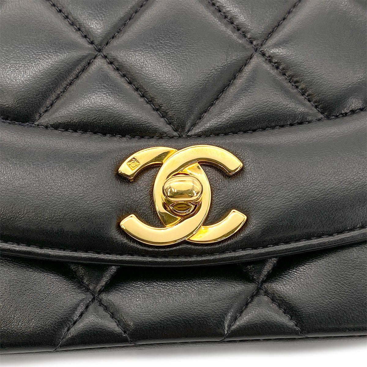 Luxury Promise Japan CHANEL VINTAGE DIANA SMALL CHAIN SHOULDER BAG BLACK LAMB SKIN 90264535