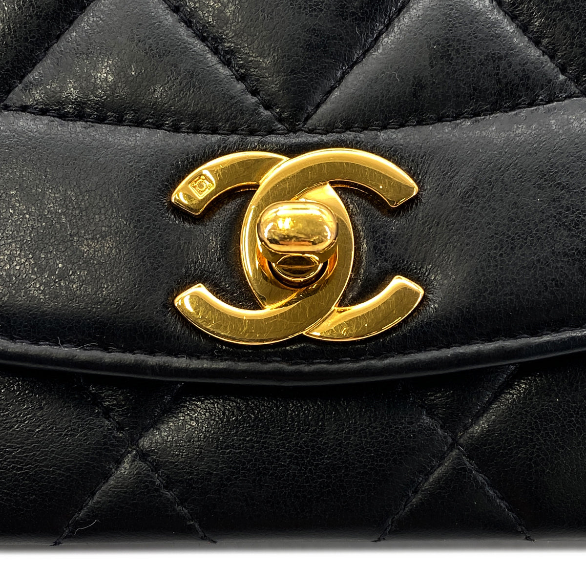 Luxury Promise Japan CHANEL VINTAGE DIANA SMALL CHAIN SHOULDER BAG BLACK LAMB SKIN 90268899