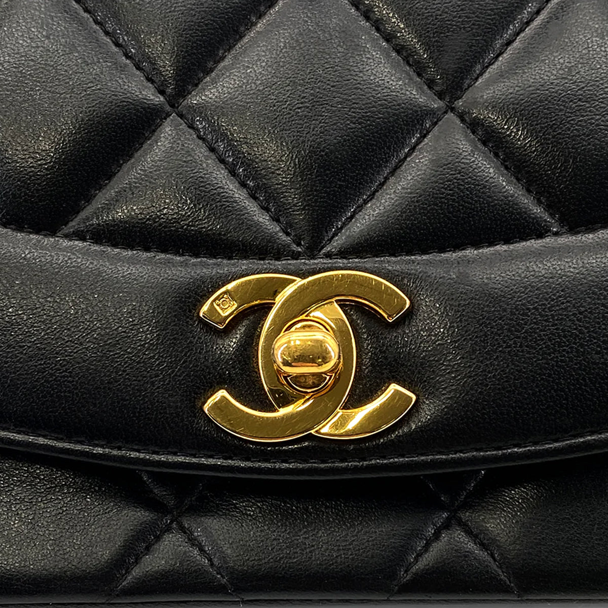 Luxury Promise Japan CHANEL VINTAGE DIANA SMALL CHAIN SHOULDER BAG BLACK LAMB SKIN 90269610