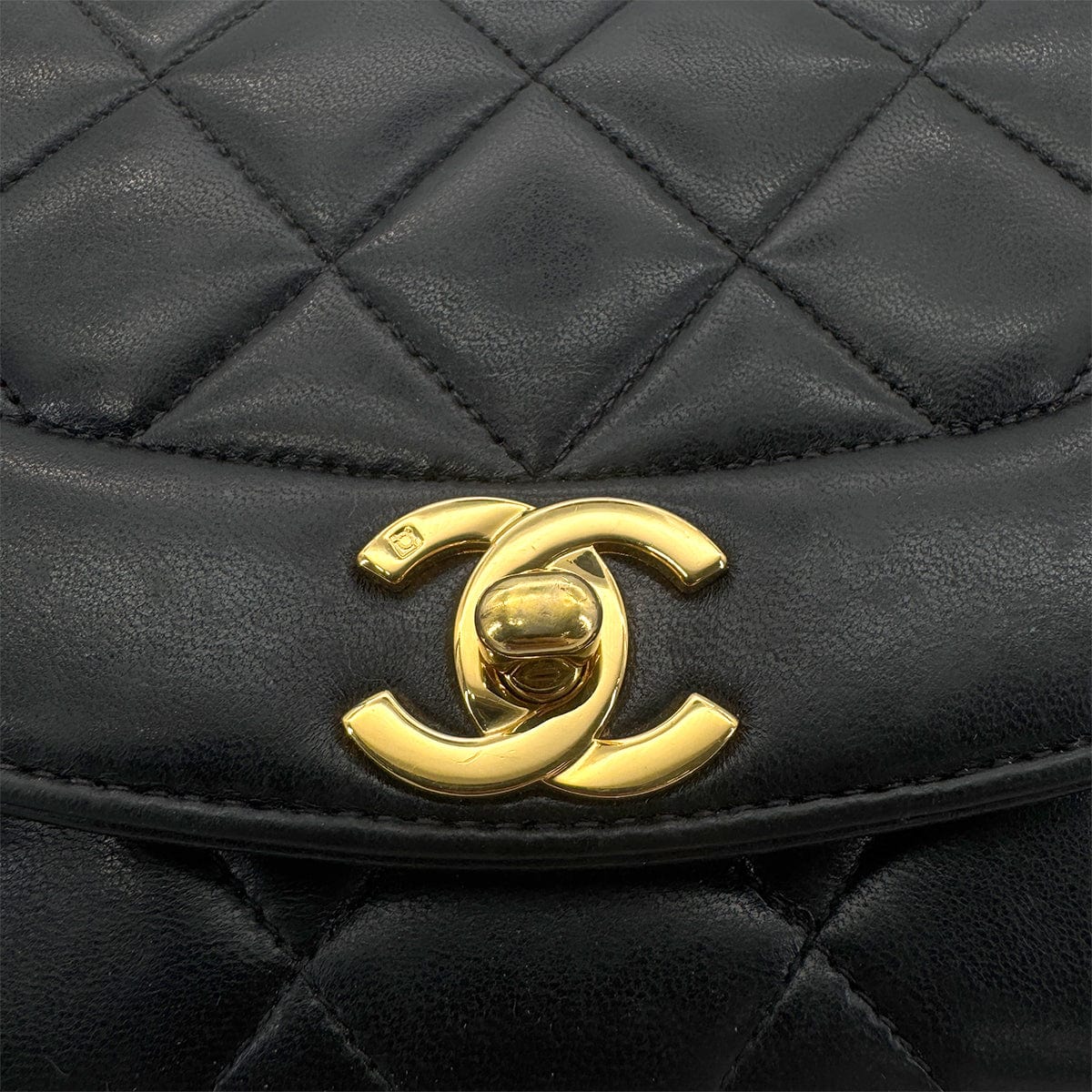 Luxury Promise Japan CHANEL VINTAGE DIANA SMALL CHAIN SHOULDER BAG BLACK LAMB SKIN 90270872