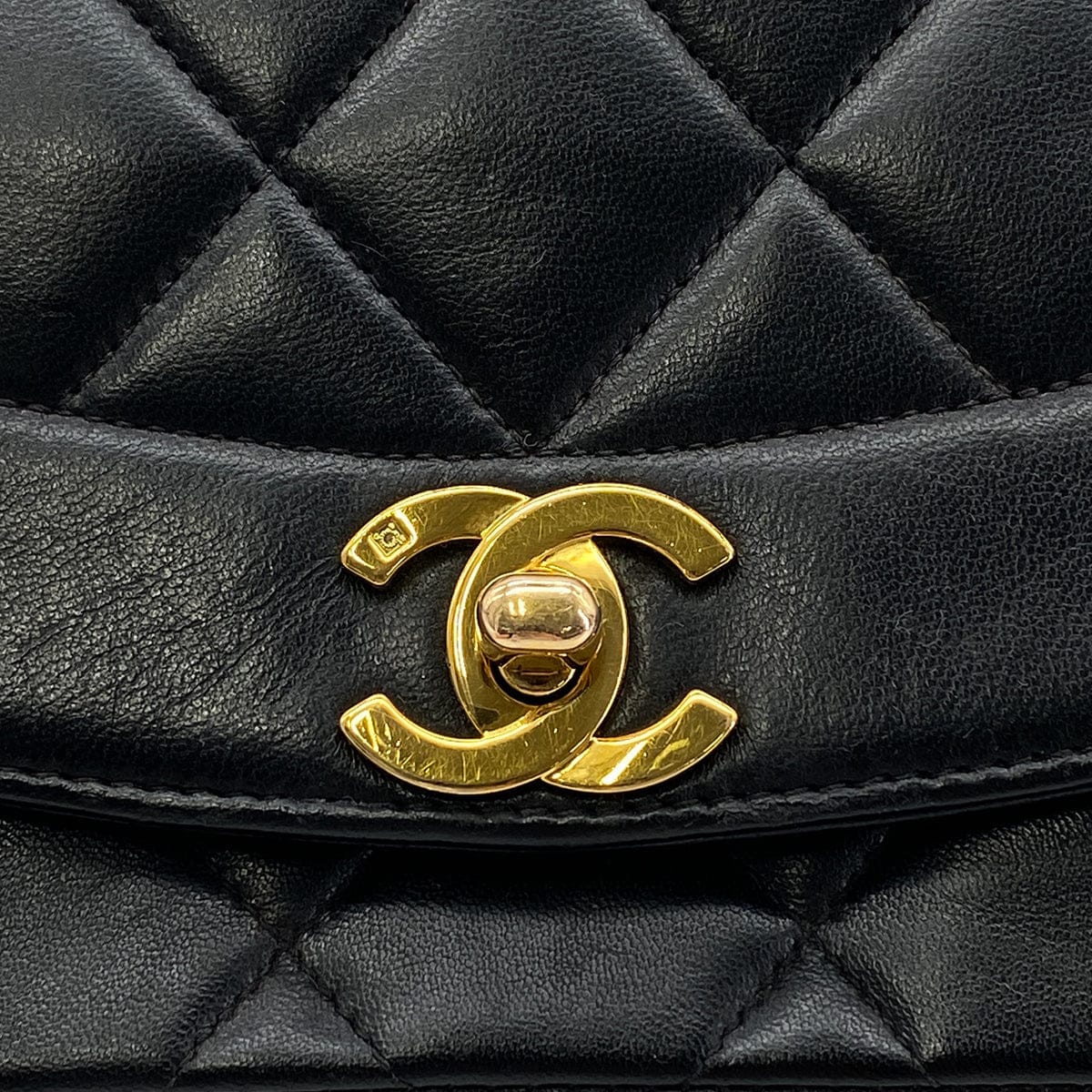 Luxury Promise Japan CHANEL VINTAGE DIANA SMALL CHAIN SHOULDER BAG BLACK LAMB SKIN 90288975