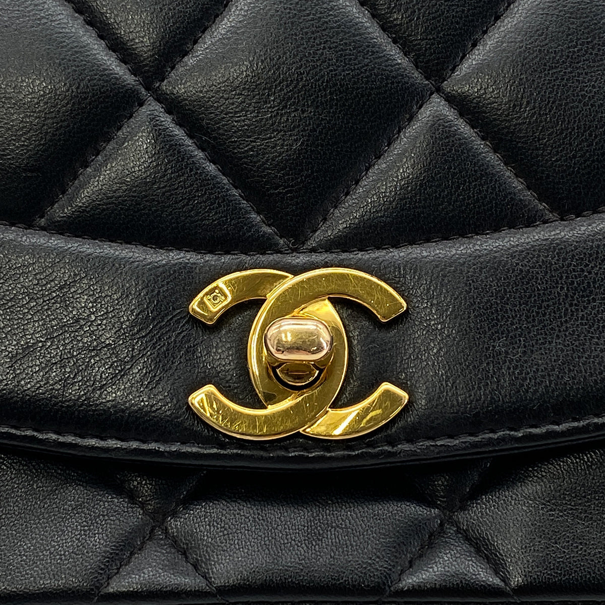 Luxury Promise Japan CHANEL VINTAGE DIANA SMALL CHAIN SHOULDER BAG BLACK LAMB SKIN 90288975