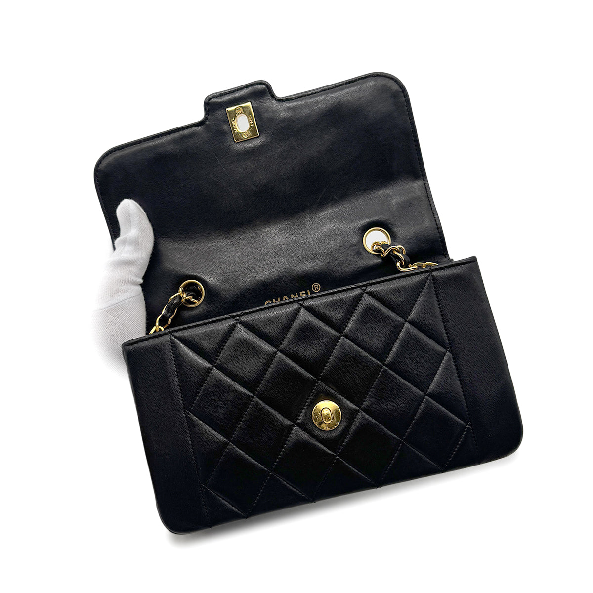 Luxury Promise Japan CHANEL VINTAGE MATELASSE CHAIN SHOULDER BAG BLACK LAMB SKIN 90275621