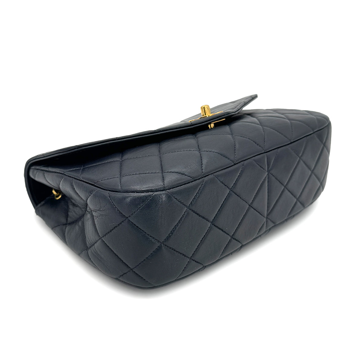 Luxury Promise Japan CHANEL VINTAGE MATELASSE CHAIN SHOULDER BAG NAVY LAMB SKIN 90269101