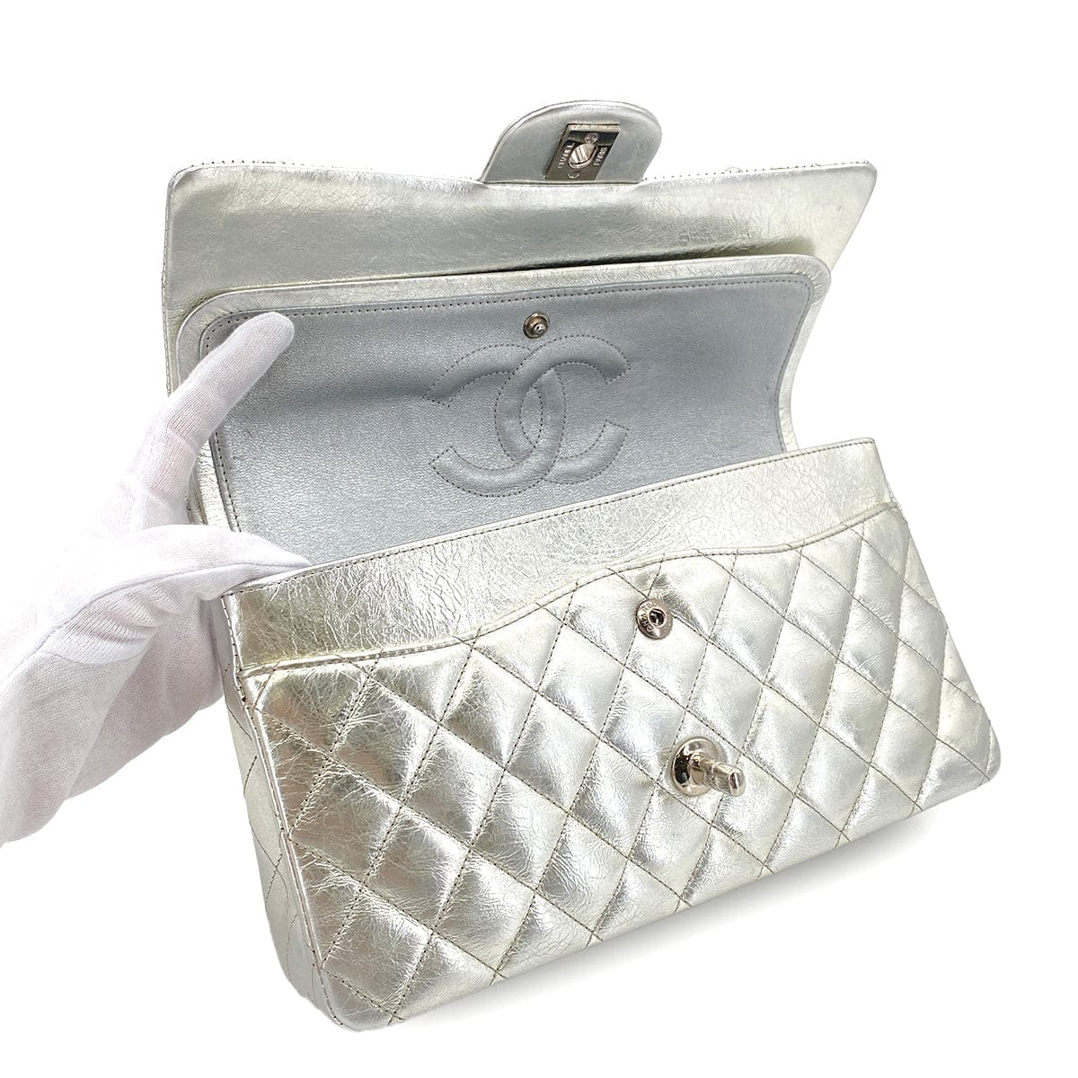 Luxury Promise Japan CHANEL VINTAGE MATELASSE CHAIN SHOULDER BAG SILVER LEATHER 90307026