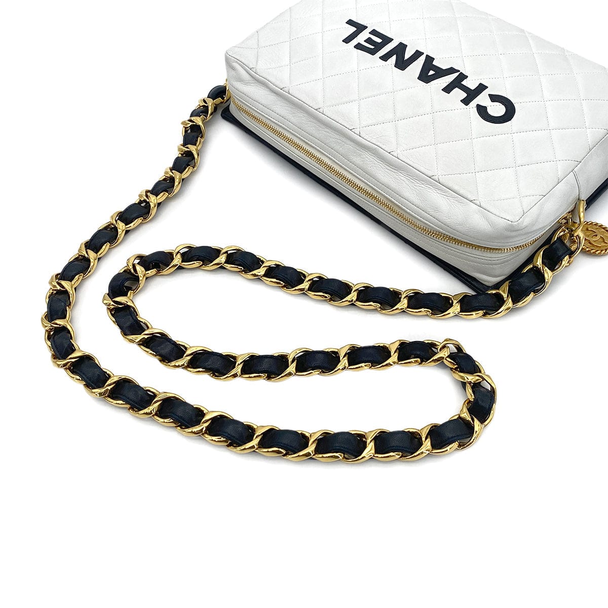 Luxury Promise Japan CHANEL VINTAGE MATELASSE CHAIN SHOULDER BAG WHITE BLACK LAMB SKIN 90301637