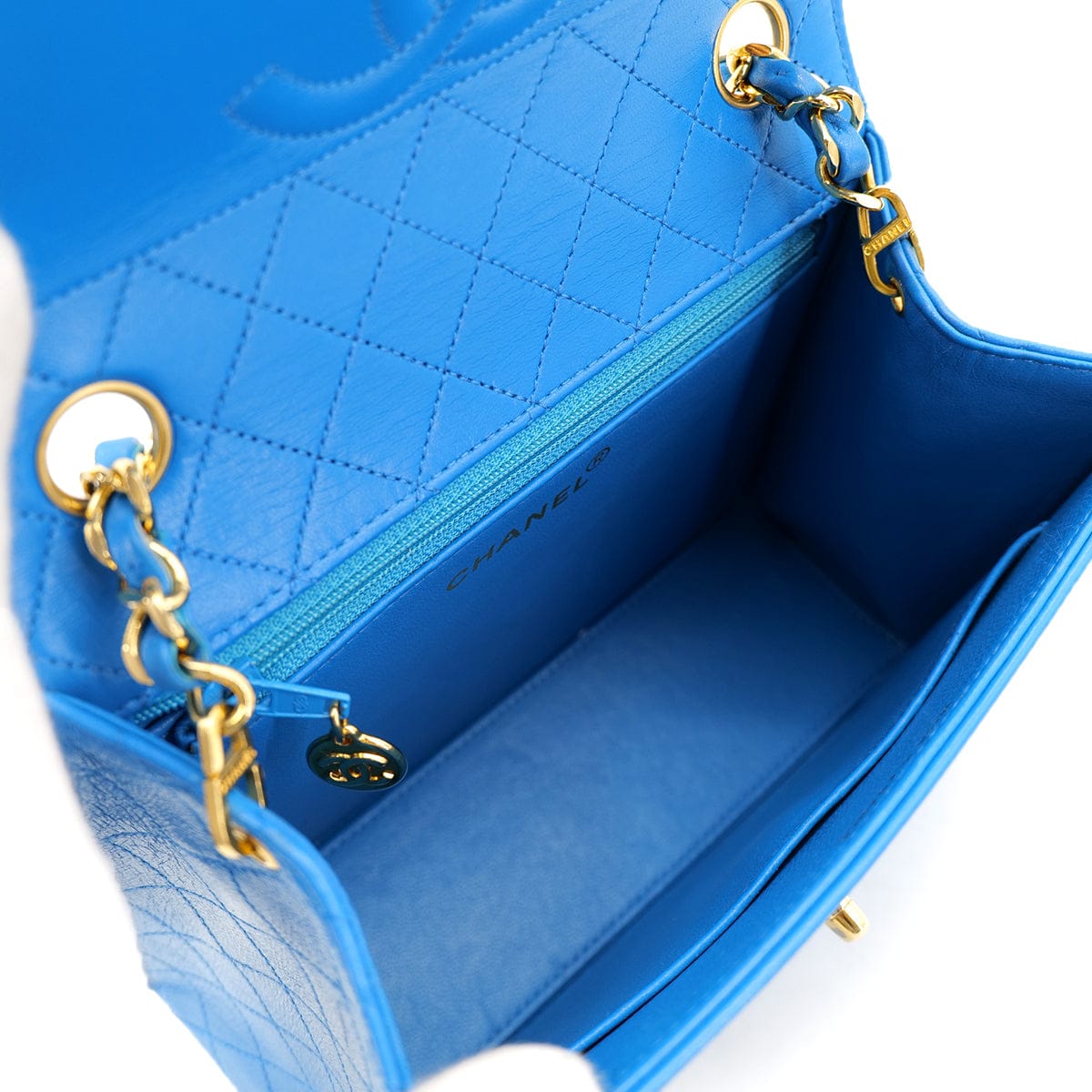 Luxury Promise Japan CHANEL VINTAGE MATELASSE TRAPEZOID CHAIN SHOULDER BAG BLUE LAMB SKIN 90303009