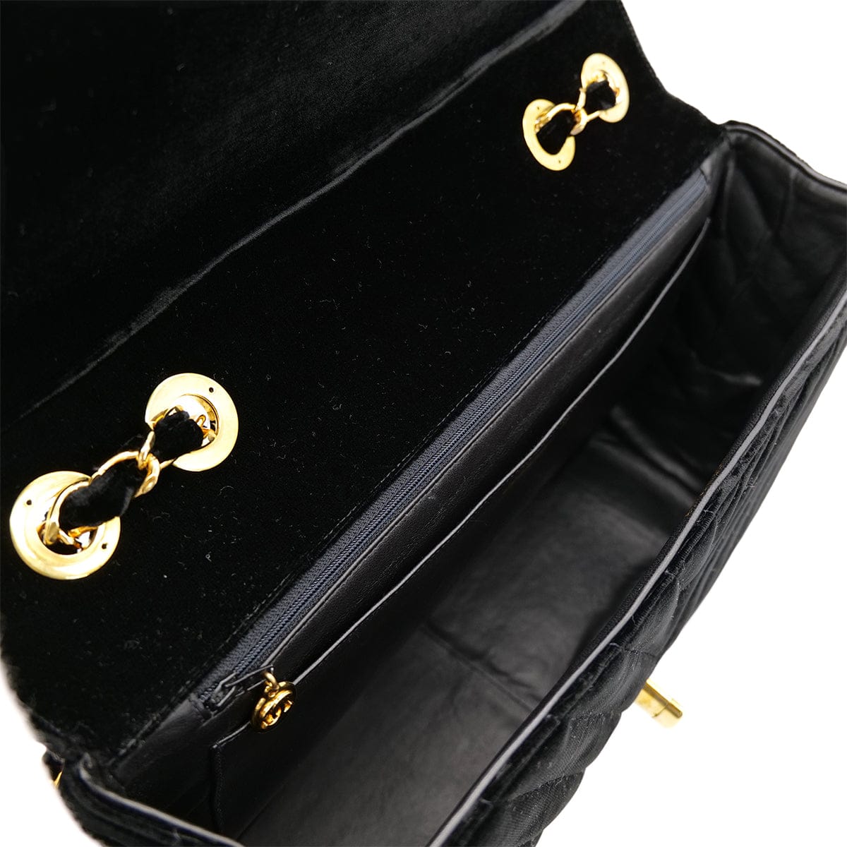 Luxury Promise Japan CHANEL VINTAGE MAXI CHEVRON CHAIN SHOULDER BAG BLACK VELOR 90301702