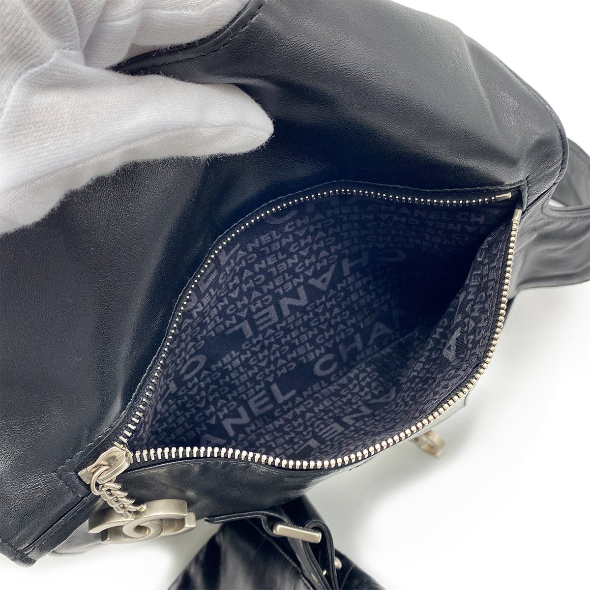 Luxury Promise Japan CHANEL VINTAGE RUNWAY FALL 2003 COLLECTION MATELASSE BODY BAG BLACK LAMB SKIN 90280496