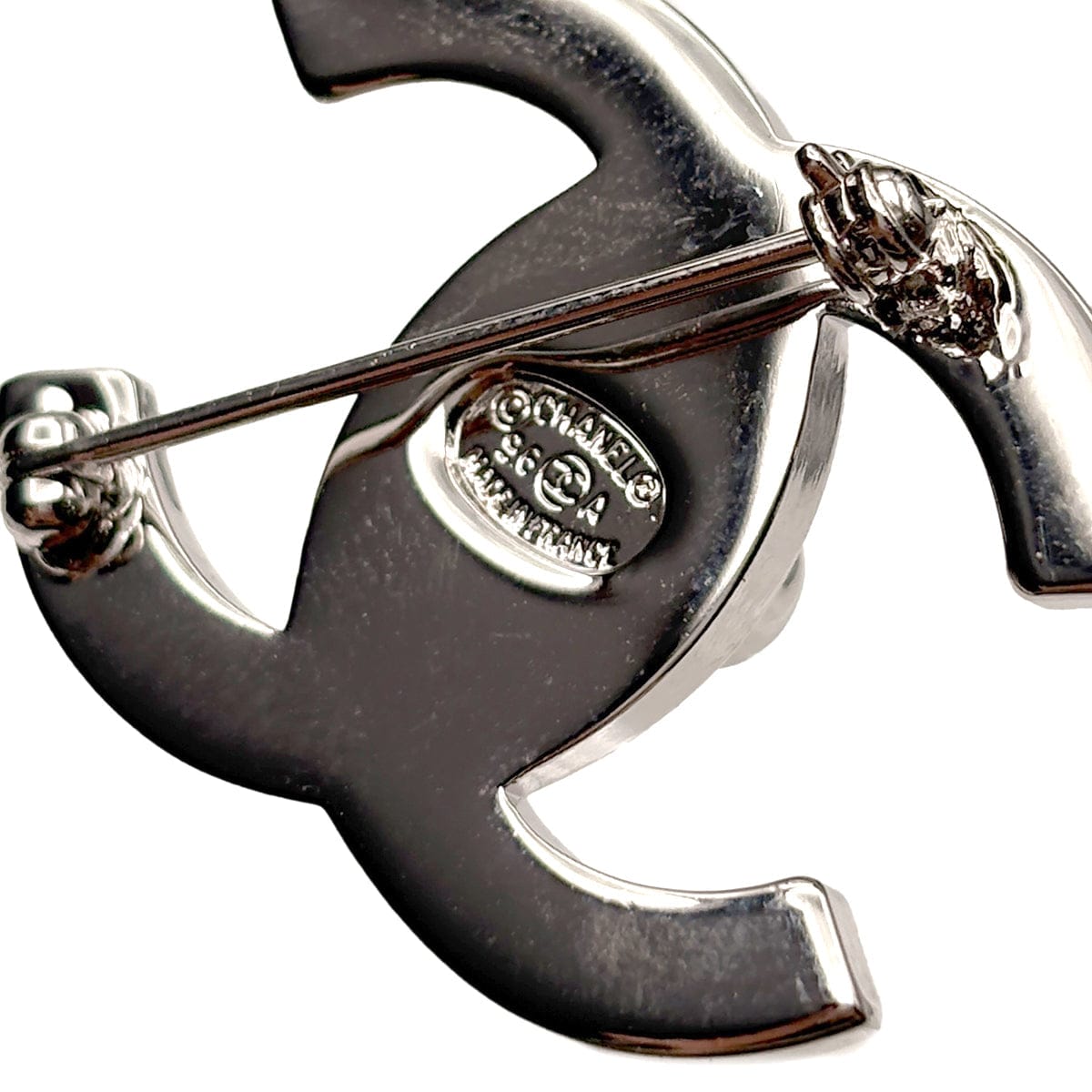 Luxury Promise Japan CHANEL VINTAGE TURN LOCK BROOCH SILVER ACCESSORY 96A 90309832