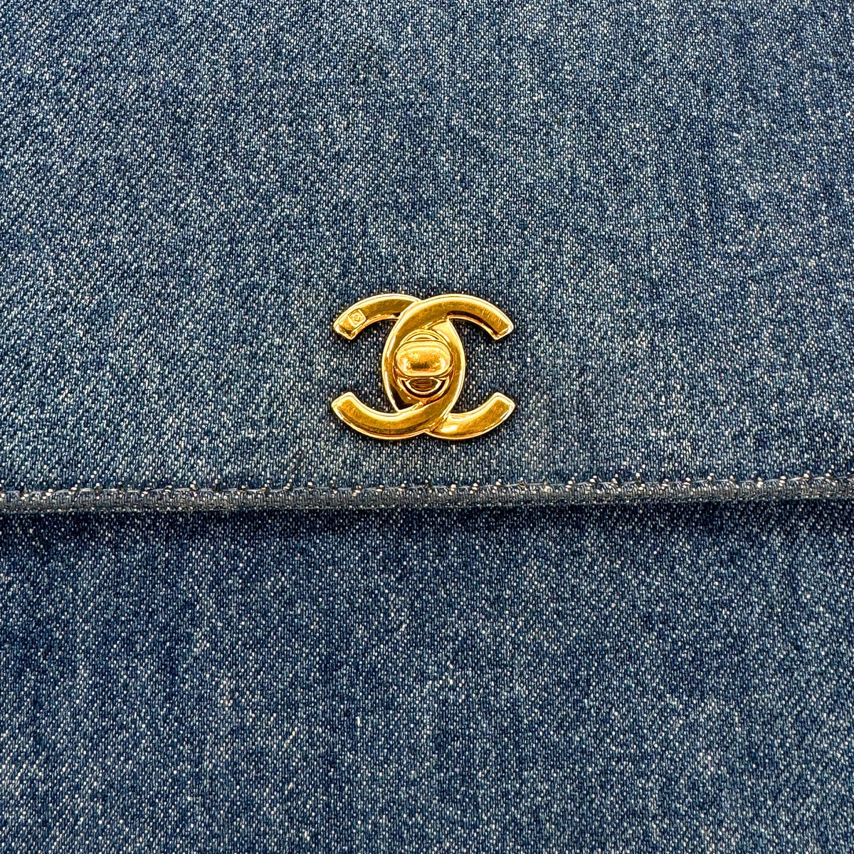 Luxury Promise Japan CHANEL VINTAGE TURN LOCK HAND BAG BLUE DENIM CANVAS 90300602