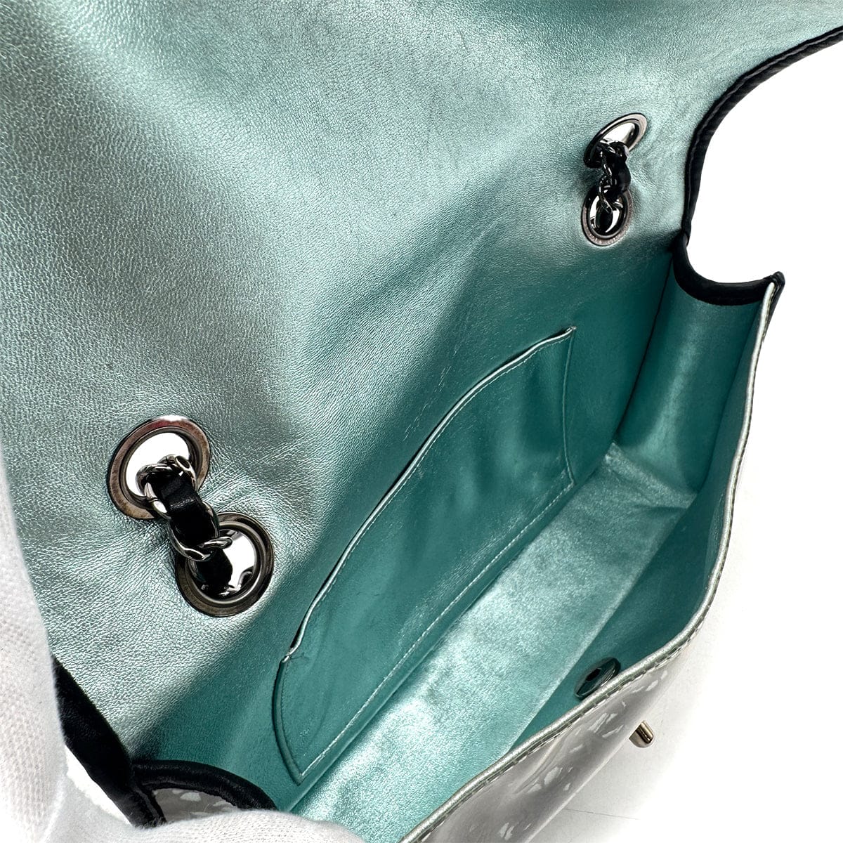 Luxury Promise Japan CHANEL VINTAGE TURN LOCK STAR LEACE CHAIN TOTE BAG CLEAR BLACK VINYL 90291463