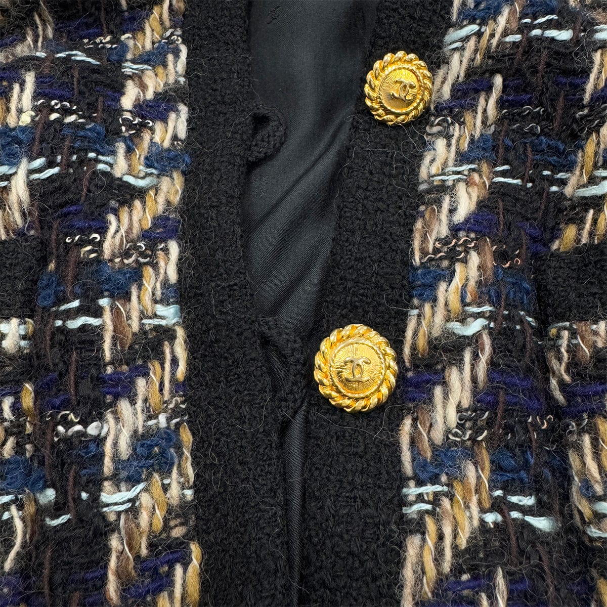 Luxury Promise Japan CHANEL VINTAGE TWEED JACKET SKIRT SET WOOL COCO BUTTON BLACK 40 RTW 90288033