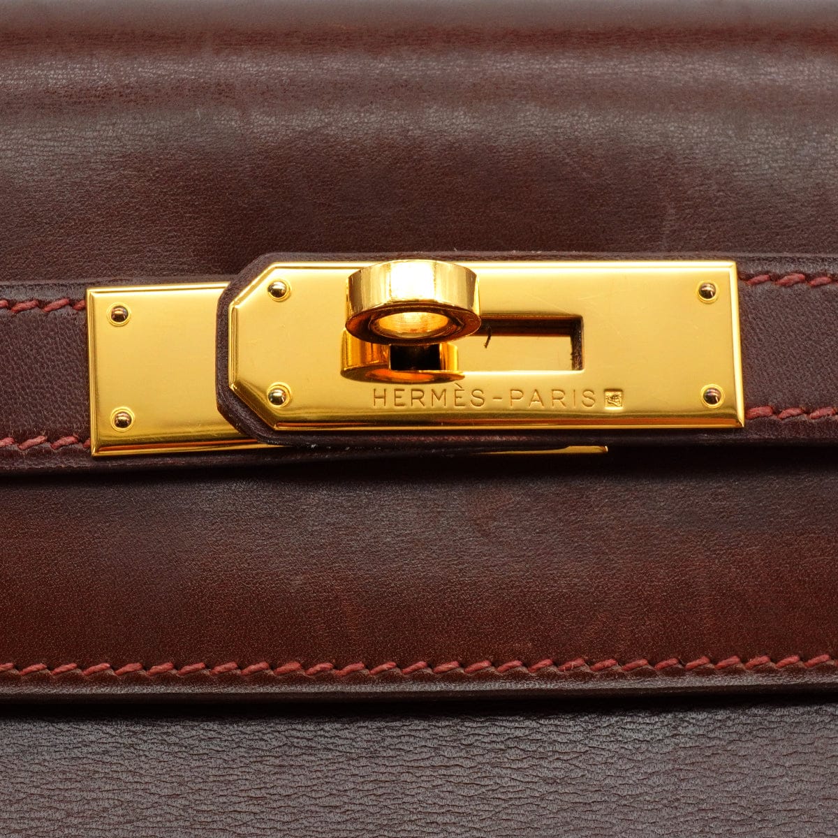 Luxury Promise Japan HERMES KELLY 32 RETOURNE MARRON FONCE BOX CALF HAND SHOULDER BAG 2001 SQUARE E GOLD HARDWARE 90345991