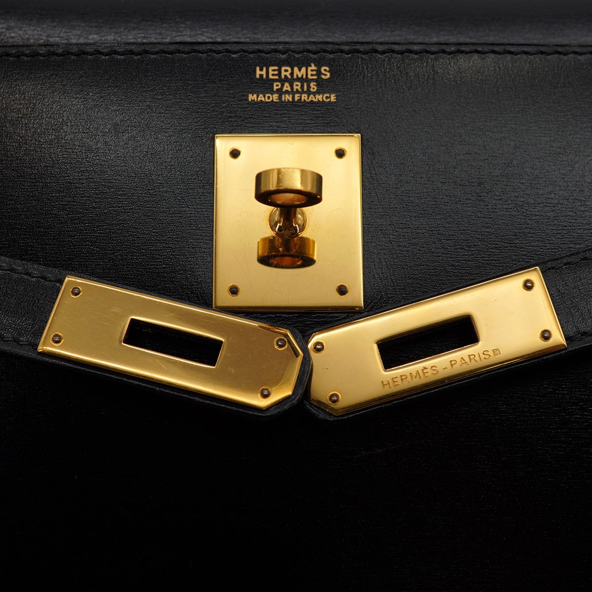 Luxury Promise Japan HERMES KELLY 32 SELLIER BLACK BOXCALF HAND SHOULDER BAG 1990 CIRCLE T GOLD HARDWARE 90328917