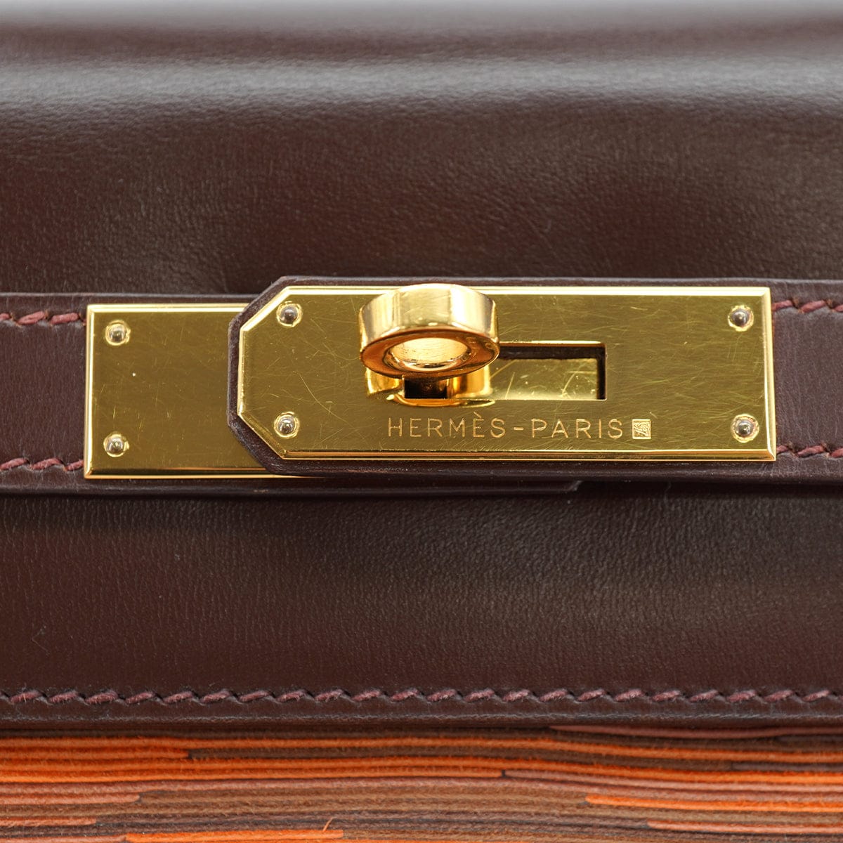 Luxury Promise Japan HERMES KELLY 35 MARRON FONCE BOX CALF VIBRATO HAND SHOULDER BAG 2001 SQUARE E GOLD HARDWARE 90335572